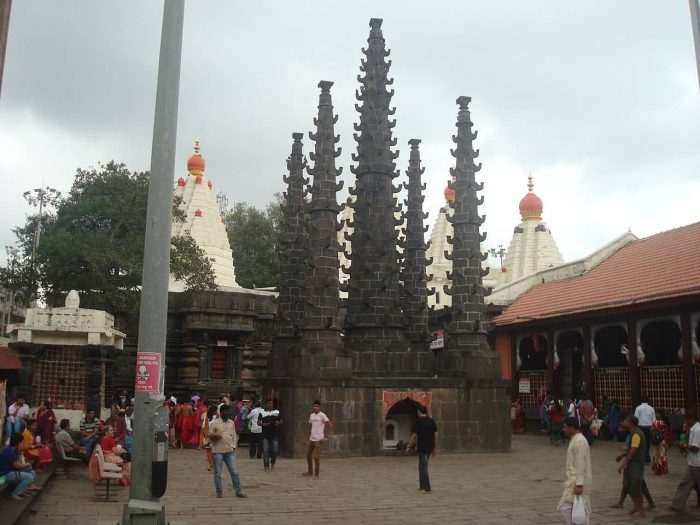 Deepstambha, Mahalaxmi Temple