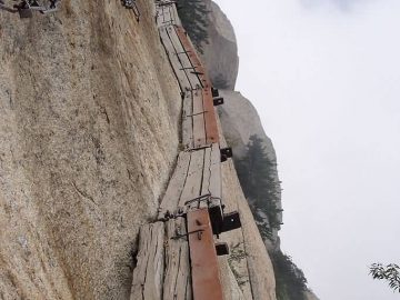 Thousand Feet Cliff Of The Hua Shan