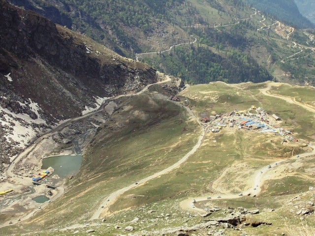 Dhabas At Rohtang Pass
