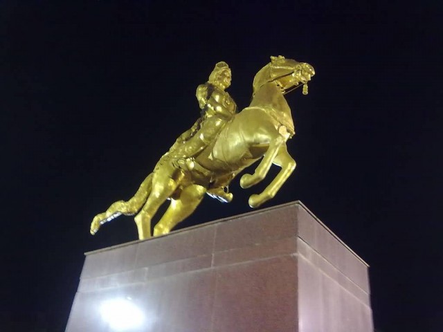 Rajaraja Cholan Statue