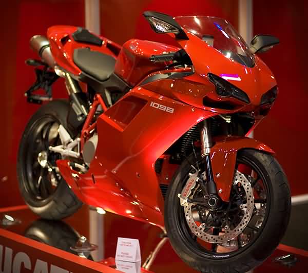 Ducati 1098 Series (Photo Credit: Diaphanous / CC BY 2.5) 